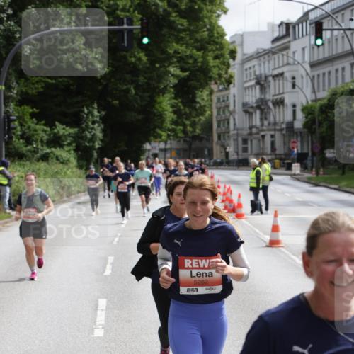14.06.2026 - REWE Women's Run Jannik Wohlers http://msf.ph/oto/9817421 14.06.2026 10:56:27 Laufen 5262, 5648, 7 meine-sportfotos.de