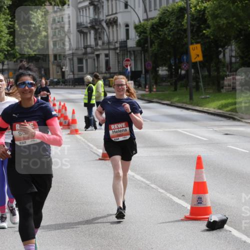 14.06.2026 - REWE Women's Run Jannik Wohlers http://msf.ph/oto/9817486 14.06.2026 10:56:41 Laufen 5194, 57, 5907, 51, 01 meine-sportfotos.de