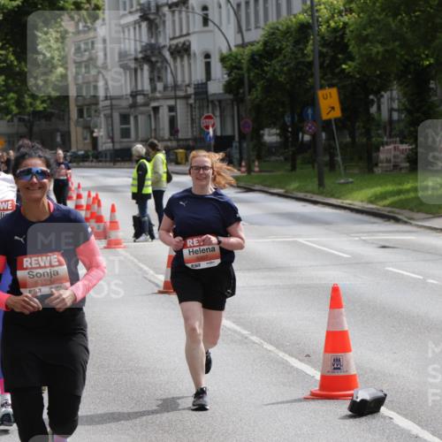 14.06.2026 - REWE Women's Run Jannik Wohlers http://msf.ph/oto/9817489 14.06.2026 10:56:41 Laufen 5194, 657, 5907, 1 meine-sportfotos.de