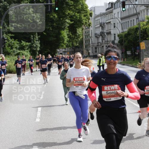14.06.2026 - REWE Women's Run Jannik Wohlers http://msf.ph/oto/9817492 14.06.2026 10:56:42 Laufen 01, 5690, 57, 5194, 57, 651, 5907 meine-sportfotos.de