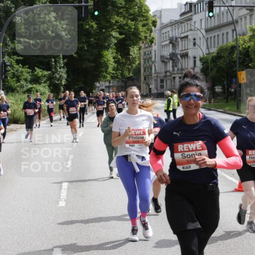 14.06.2026 - REWE Women's Run Jannik Wohlers http://msf.ph/oto/9817493 14.06.2026 10:56:42 Laufen 5690, 01, 516, 657, 5907 meine-sportfotos.de