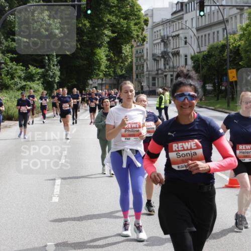 14.06.2026 - REWE Women's Run Jannik Wohlers http://msf.ph/oto/9817494 14.06.2026 10:56:42 Laufen 5690, 657, 01, 5194, 5907 meine-sportfotos.de