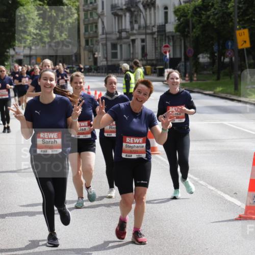 14.06.2026 - REWE Women's Run Jannik Wohlers http://msf.ph/oto/9817514 14.06.2026 10:56:51 Laufen 5720, 5059, 5721, 7, 01 meine-sportfotos.de