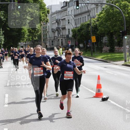 14.06.2026 - REWE Women's Run Jannik Wohlers http://msf.ph/oto/9817520 14.06.2026 10:56:51 Laufen 5720, 5721, 57, 1 meine-sportfotos.de