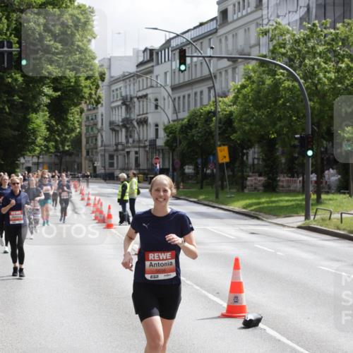 14.06.2026 - REWE Women's Run Jannik Wohlers http://msf.ph/oto/9817531 14.06.2026 10:56:55 Laufen 5656, 1 meine-sportfotos.de