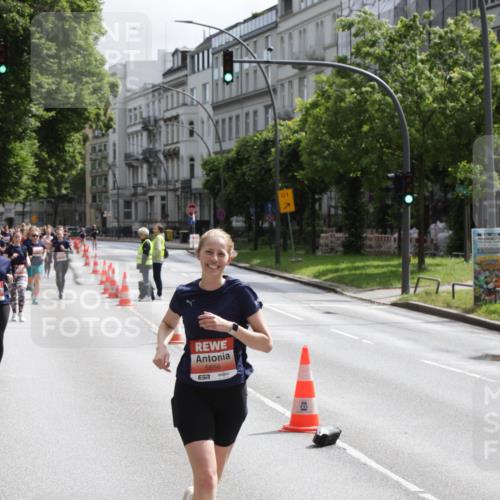 14.06.2026 - REWE Women's Run Jannik Wohlers http://msf.ph/oto/9817534 14.06.2026 10:56:55 Laufen 5656, 01 meine-sportfotos.de