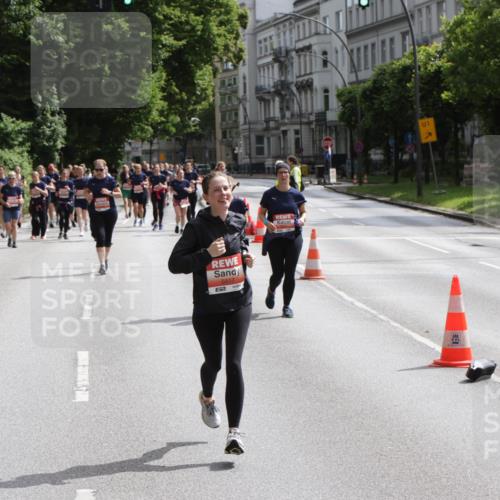 14.06.2026 - REWE Women's Run Jannik Wohlers http://msf.ph/oto/9817658 14.06.2026 10:57:19 Laufen 5917, 1 meine-sportfotos.de