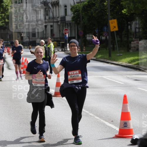 14.06.2026 - REWE Women's Run Jannik Wohlers http://msf.ph/oto/9817663 14.06.2026 10:57:21 Laufen 5890, 7, 5891, 01, 040, 66930222 meine-sportfotos.de
