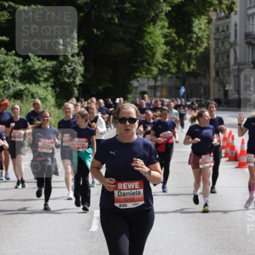 14.06.2026 - REWE Women's Run Jannik Wohlers http://msf.ph/oto/9817682 14.06.2026 10:57:25 Laufen 5243, 57 meine-sportfotos.de