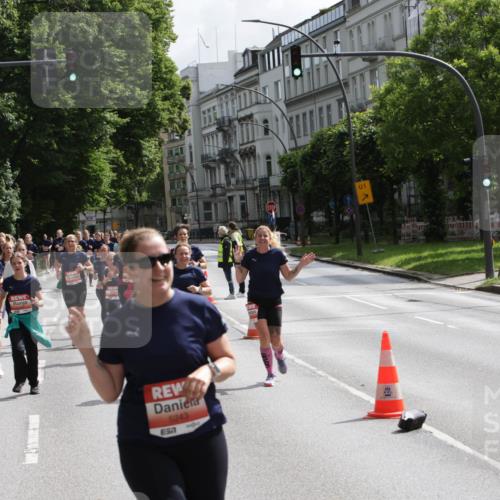 14.06.2026 - REWE Women's Run Jannik Wohlers http://msf.ph/oto/9817686 14.06.2026 10:57:26 Laufen 5243, 1 meine-sportfotos.de
