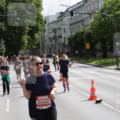14.06.2026 - REWE Women's Run Jannik Wohlers http://msf.ph/oto/9817687 14.06.2026 10:57:27 Laufen 5243, 1 meine-sportfotos.de