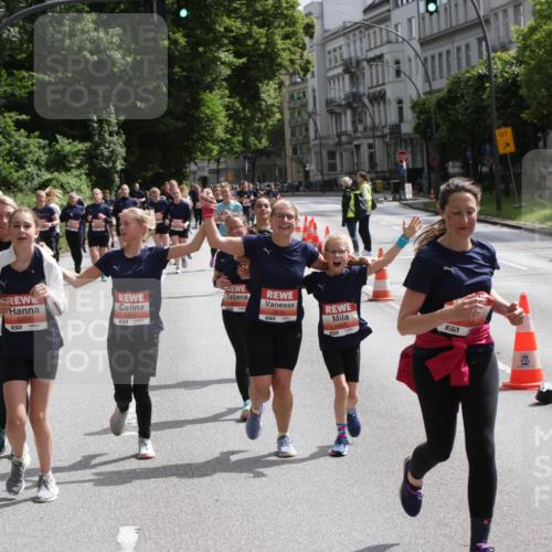 14.06.2026 - REWE Women's Run Jannik Wohlers http://msf.ph/oto/9817706 14.06.2026 10:57:31 Laufen 5610, 5885, 7, 5077, 133, 1, 5802, 7 meine-sportfotos.de