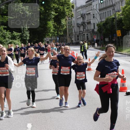 14.06.2026 - REWE Women's Run Jannik Wohlers http://msf.ph/oto/9817707 14.06.2026 10:57:31 Laufen 385, 5077, 51, 5610, 5607, 01, 580, 7 meine-sportfotos.de