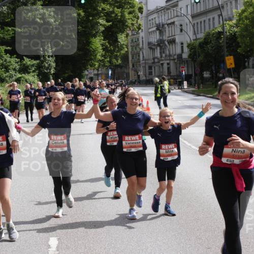 14.06.2026 - REWE Women's Run Jannik Wohlers http://msf.ph/oto/9817713 14.06.2026 10:57:32 Laufen 5077, 7, 5607, 1, 5610, 57, 5609, 5133 meine-sportfotos.de