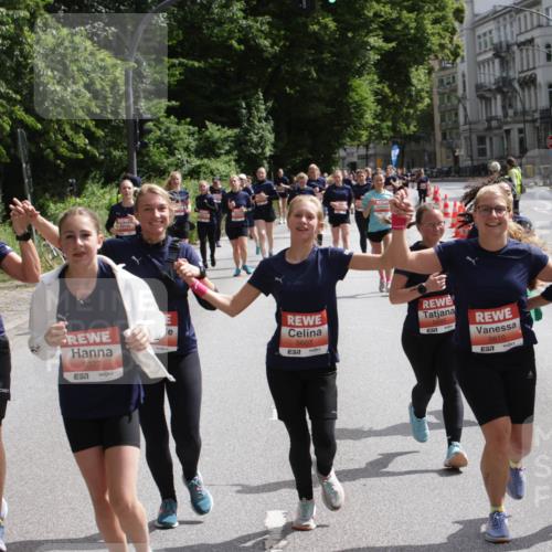 14.06.2026 - REWE Women's Run Jannik Wohlers http://msf.ph/oto/9817719 14.06.2026 10:57:32 Laufen 5027, 7, 5077, 57, 5607, 57, 5610, 7, 5609, 1 meine-sportfotos.de