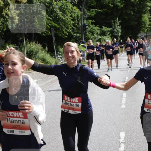 14.06.2026 - REWE Women's Run Jannik Wohlers http://msf.ph/oto/9817730 14.06.2026 10:57:33 Laufen 5027, 5077, 5608, 5607, 568 meine-sportfotos.de