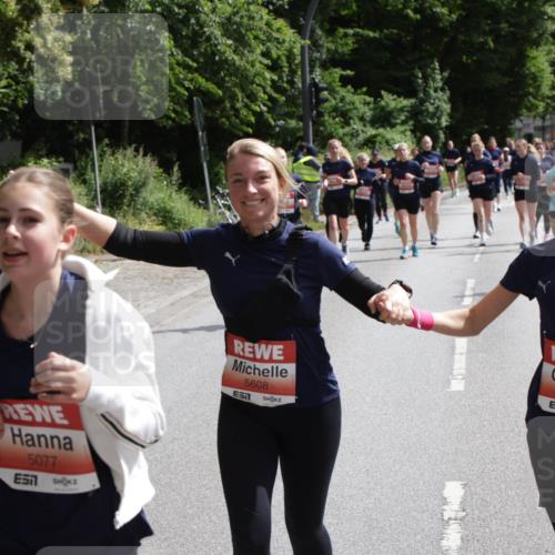 14.06.2026 - REWE Women's Run Jannik Wohlers http://msf.ph/oto/9817731 14.06.2026 10:57:33 Laufen 5027, 7, 5077, 5608, 657, 5607 meine-sportfotos.de