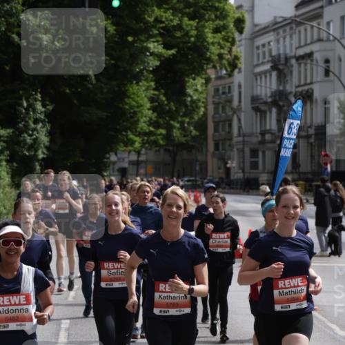 14.06.2026 - REWE Women's Run Jannik Wohlers http://msf.ph/oto/9817785 14.06.2026 10:57:49 Laufen 6, 3, 5482, 5293, 517, 5783, 5784, 57 meine-sportfotos.de