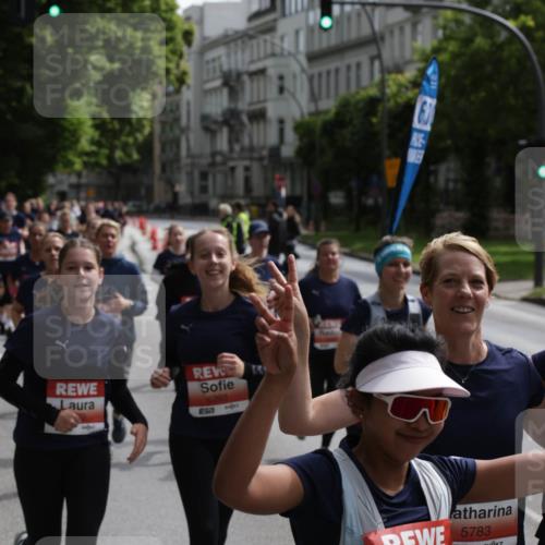 14.06.2026 - REWE Women's Run Jannik Wohlers http://msf.ph/oto/9817791 14.06.2026 10:57:51 Laufen 6293, 57, 6, 7, 5482, 5783 meine-sportfotos.de