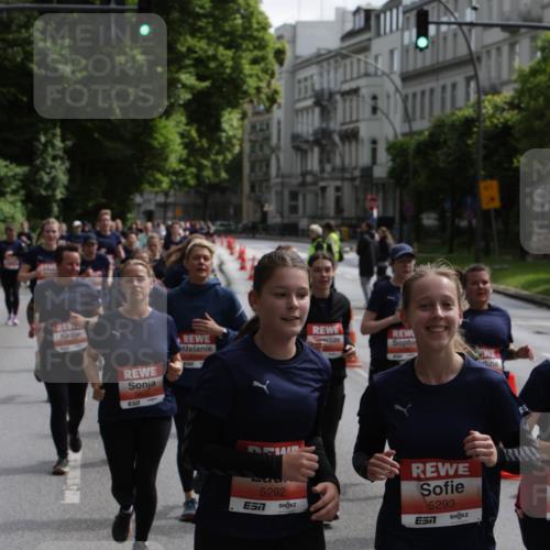 14.06.2026 - REWE Women's Run Jannik Wohlers http://msf.ph/oto/9817792 14.06.2026 10:57:51 Laufen 51, 5292, 711, 5293 meine-sportfotos.de