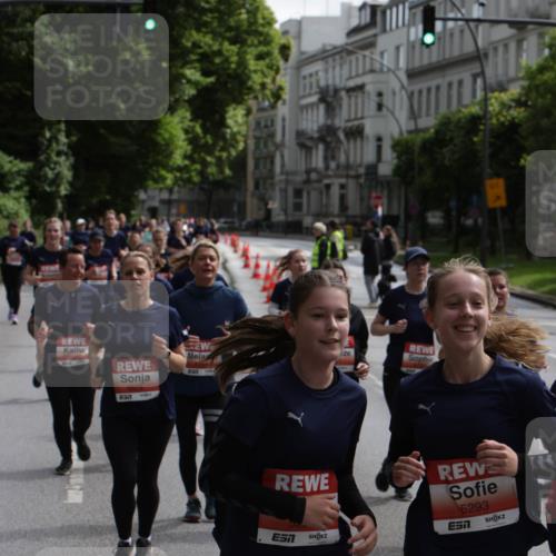 14.06.2026 - REWE Women's Run Jannik Wohlers http://msf.ph/oto/9817794 14.06.2026 10:57:52 Laufen 5623, 5293, 777 meine-sportfotos.de