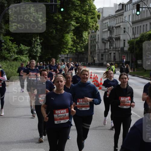 14.06.2026 - REWE Women's Run Jannik Wohlers http://msf.ph/oto/9817798 14.06.2026 10:57:52 Laufen 5623, 7, 5751, 7, 5750, 57 meine-sportfotos.de