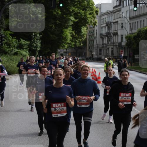 14.06.2026 - REWE Women's Run Jannik Wohlers http://msf.ph/oto/9817800 14.06.2026 10:57:52 Laufen 5623, 7, 5751, 7, 5750 meine-sportfotos.de