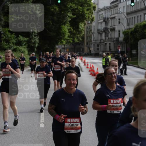 14.06.2026 - REWE Women's Run Jannik Wohlers http://msf.ph/oto/9817810 14.06.2026 10:57:54 Laufen 5331, 5795 meine-sportfotos.de