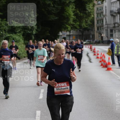 14.06.2026 - REWE Women's Run Jannik Wohlers http://msf.ph/oto/9817842 14.06.2026 10:58:05 Laufen 5356 meine-sportfotos.de