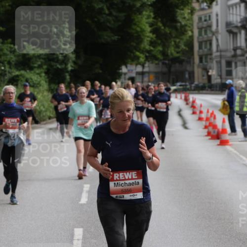 14.06.2026 - REWE Women's Run Jannik Wohlers http://msf.ph/oto/9817843 14.06.2026 10:58:05 Laufen 5356 meine-sportfotos.de