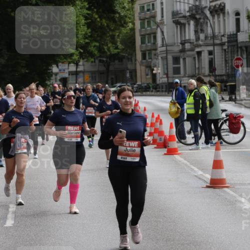 14.06.2026 - REWE Women's Run Jannik Wohlers http://msf.ph/oto/9817867 14.06.2026 10:58:11 Laufen 57, 6957 meine-sportfotos.de