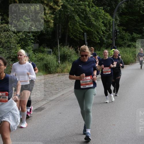 14.06.2026 - REWE Women's Run Jannik Wohlers http://msf.ph/oto/9817915 14.06.2026 10:58:20 Laufen 5901, 657, 5346, 57 meine-sportfotos.de