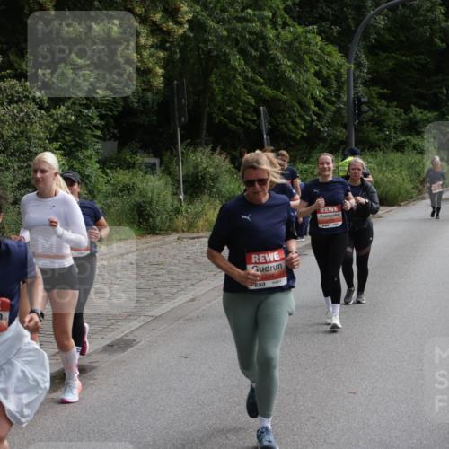 14.06.2026 - REWE Women's Run Jannik Wohlers http://msf.ph/oto/9817917 14.06.2026 10:58:20 Laufen 5901, 657, 5346, 7 meine-sportfotos.de