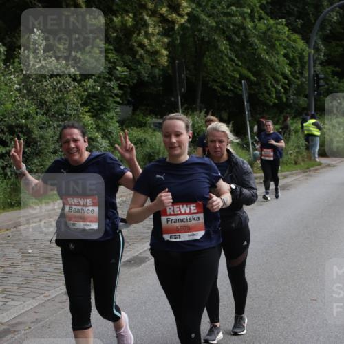 14.06.2026 - REWE Women's Run Jannik Wohlers http://msf.ph/oto/9817929 14.06.2026 10:58:23 Laufen 5684, 5893 meine-sportfotos.de