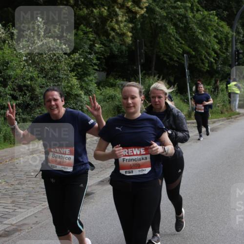 14.06.2026 - REWE Women's Run Jannik Wohlers http://msf.ph/oto/9817931 14.06.2026 10:58:23 Laufen 5684, 57, 5893, 1 meine-sportfotos.de
