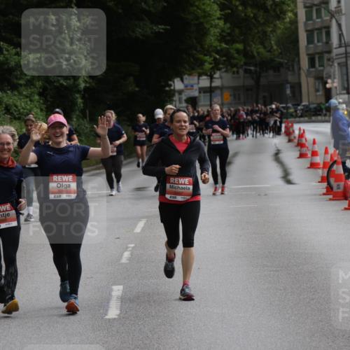 14.06.2026 - REWE Women's Run Jannik Wohlers http://msf.ph/oto/9817937 14.06.2026 10:58:26 Laufen 7, 5290, 5457, 57 meine-sportfotos.de