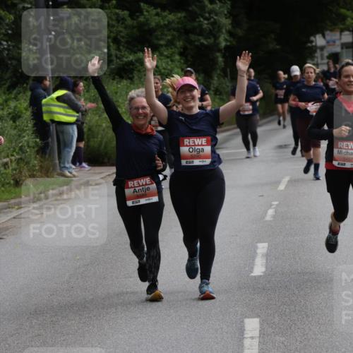 14.06.2026 - REWE Women's Run Jannik Wohlers http://msf.ph/oto/9817939 14.06.2026 10:58:26 Laufen 5289, 57, 7, 5290, 5457, 7 meine-sportfotos.de