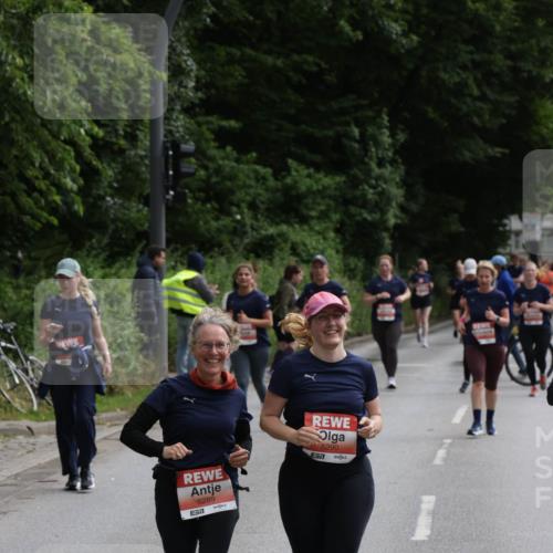 14.06.2026 - REWE Women's Run Jannik Wohlers http://msf.ph/oto/9817943 14.06.2026 10:58:28 Laufen 5289, 7, 5290, 7 meine-sportfotos.de