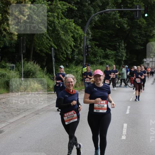 14.06.2026 - REWE Women's Run Jannik Wohlers http://msf.ph/oto/9817958 14.06.2026 10:58:29 Laufen 5289, 5290, 7 meine-sportfotos.de
