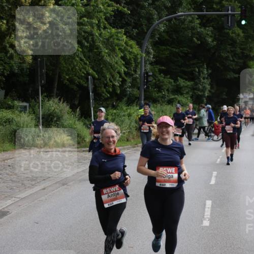 14.06.2026 - REWE Women's Run Jannik Wohlers http://msf.ph/oto/9817960 14.06.2026 10:58:29 Laufen 5289, 5290 meine-sportfotos.de