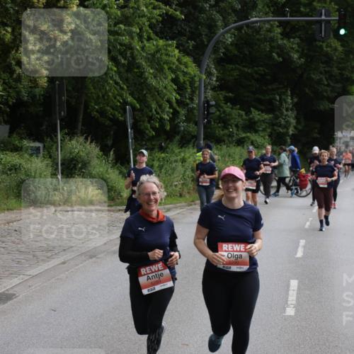 14.06.2026 - REWE Women's Run Jannik Wohlers http://msf.ph/oto/9817961 14.06.2026 10:58:30 Laufen 5289, 57, 5290 meine-sportfotos.de