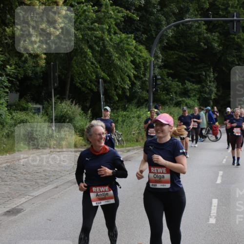 14.06.2026 - REWE Women's Run Jannik Wohlers http://msf.ph/oto/9817965 14.06.2026 10:58:30 Laufen 5289, 57, 5290, 57 meine-sportfotos.de
