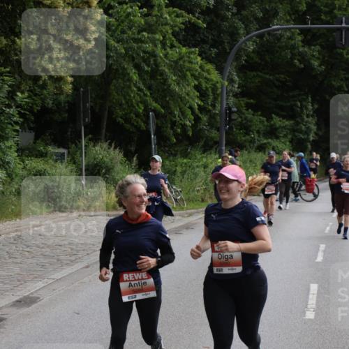 14.06.2026 - REWE Women's Run Jannik Wohlers http://msf.ph/oto/9817967 14.06.2026 10:58:30 Laufen 5289, 57, 5290, 51 meine-sportfotos.de