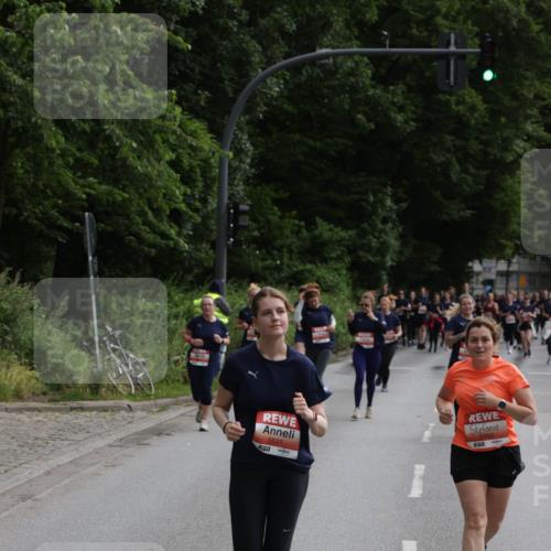 14.06.2026 - REWE Women's Run Jannik Wohlers http://msf.ph/oto/9818046 14.06.2026 10:58:49 Laufen 5531, 6050, 657 meine-sportfotos.de