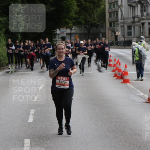14.06.2026 - REWE Women's Run Jannik Wohlers http://msf.ph/oto/9818056 14.06.2026 10:58:52 Laufen 5044, 6000 meine-sportfotos.de