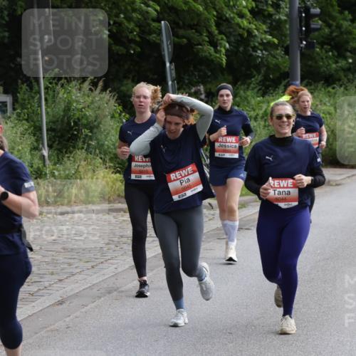 14.06.2026 - REWE Women's Run Jannik Wohlers http://msf.ph/oto/9818058 14.06.2026 10:58:54 Laufen 5249, 577, 5015, 57, 5045, 5, 5183, 5044 meine-sportfotos.de
