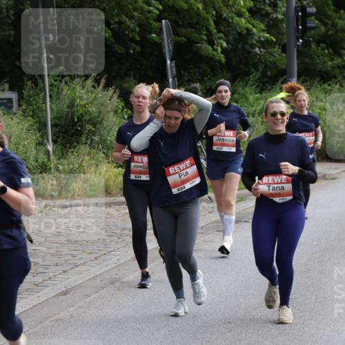 14.06.2026 - REWE Women's Run Jannik Wohlers http://msf.ph/oto/9818059 14.06.2026 10:58:54 Laufen 549, 577, 5015, 57, 5183, 5045, 7, 5044 meine-sportfotos.de