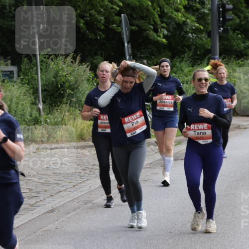 14.06.2026 - REWE Women's Run Jannik Wohlers http://msf.ph/oto/9818060 14.06.2026 10:58:54 Laufen 5149, 517, 5015, 5045, 5044 meine-sportfotos.de