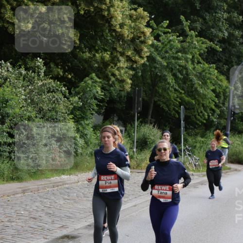 14.06.2026 - REWE Women's Run Jannik Wohlers http://msf.ph/oto/9818069 14.06.2026 10:58:56 Laufen 5045, 5044 meine-sportfotos.de