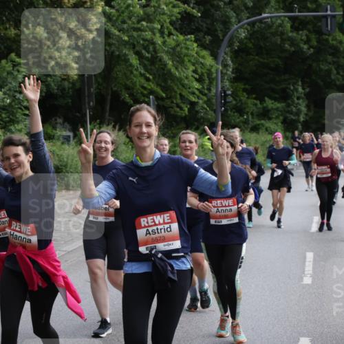 14.06.2026 - REWE Women's Run Jannik Wohlers http://msf.ph/oto/9818123 14.06.2026 10:59:09 Laufen 5392, 7, 5819, 851, 5573, 5185, 7, 501 meine-sportfotos.de